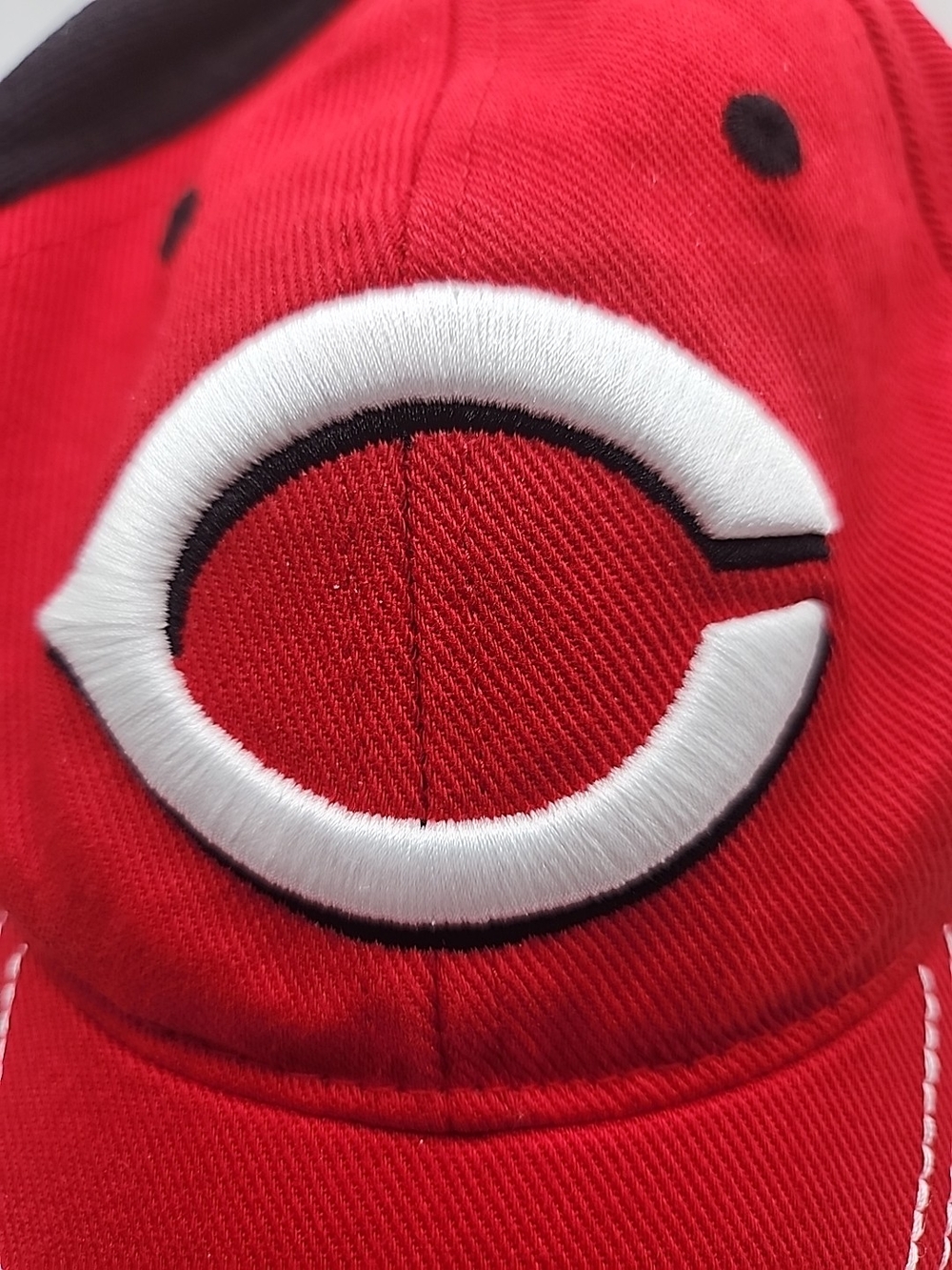 Red Kids Baseball Cap. Cincy Reds Youth hat. - Picture 4 of 12